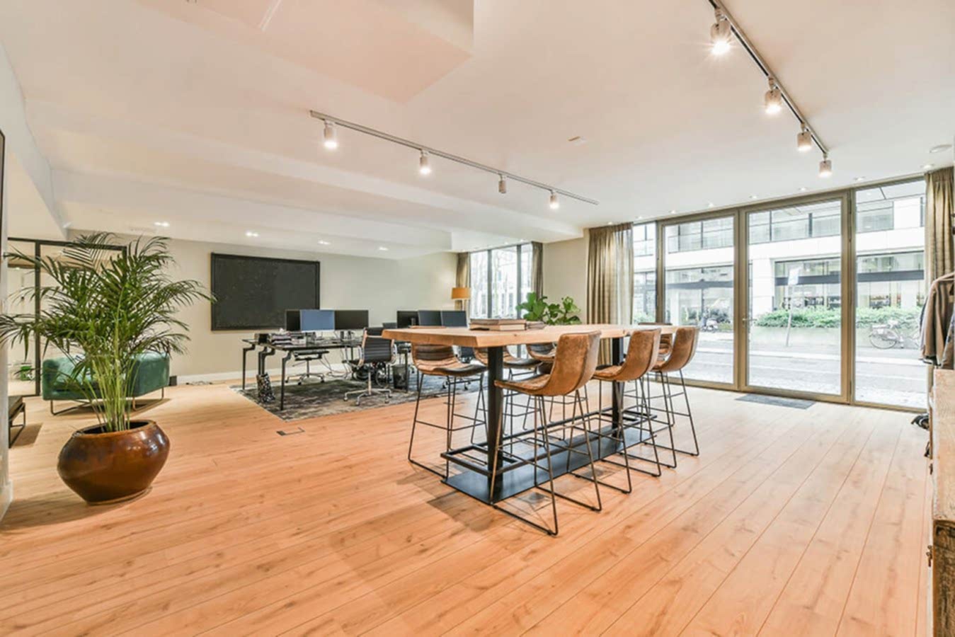 Minimalist Ofis Tasarımları